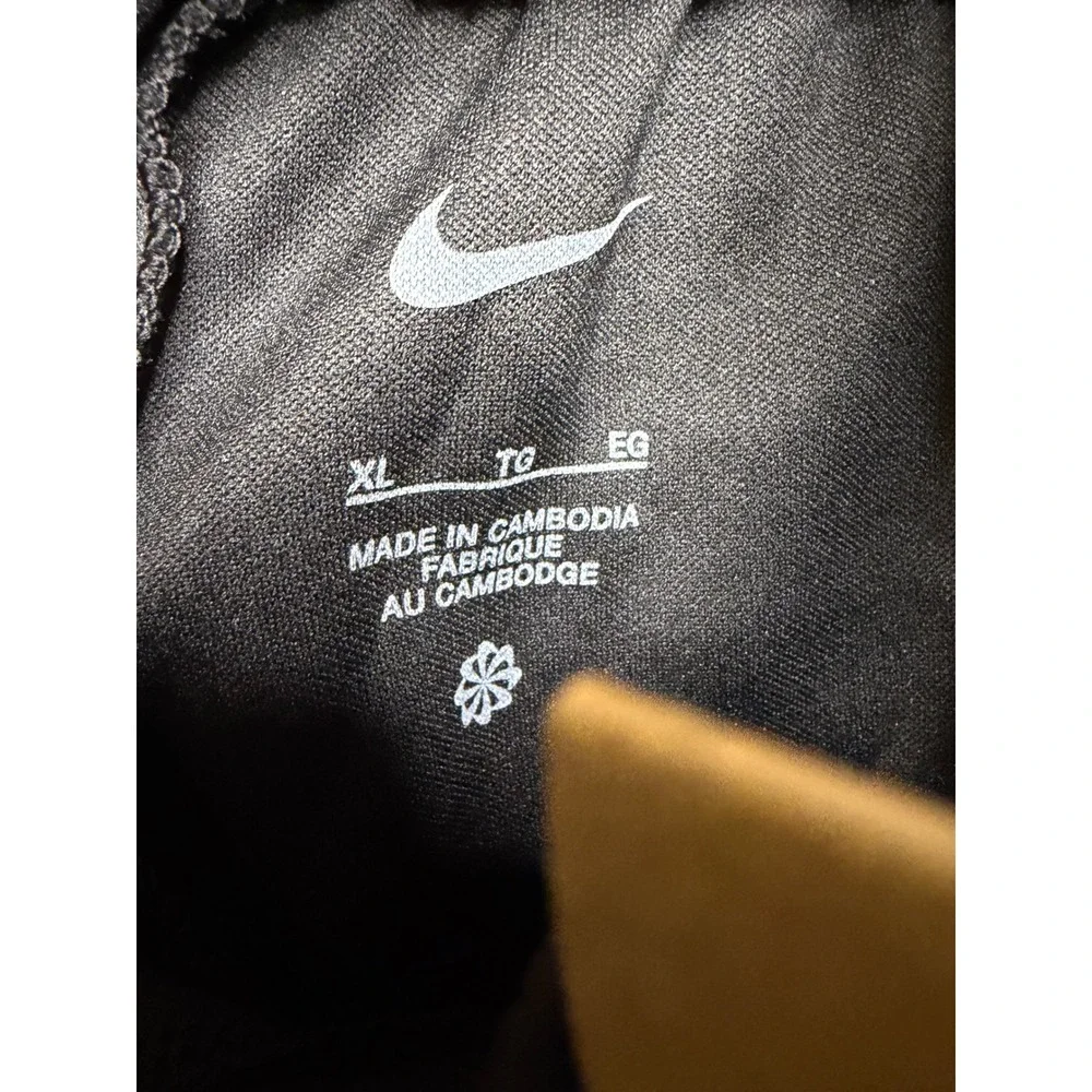 Nike Training Pants Kids XL Black HV0206-010 Standard Fit Joggers Swoosh Logo